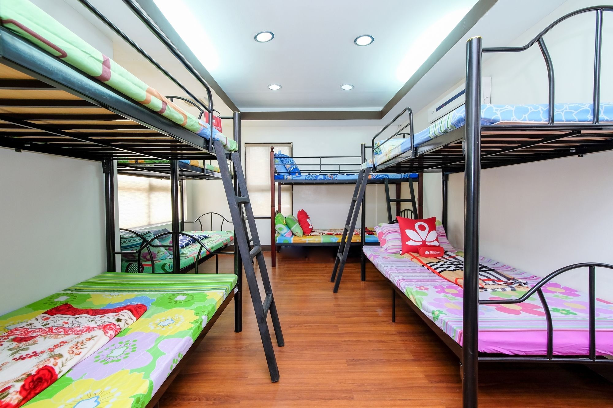 Zen Hostel Quirino Ave. Malate Манила Екстериор снимка